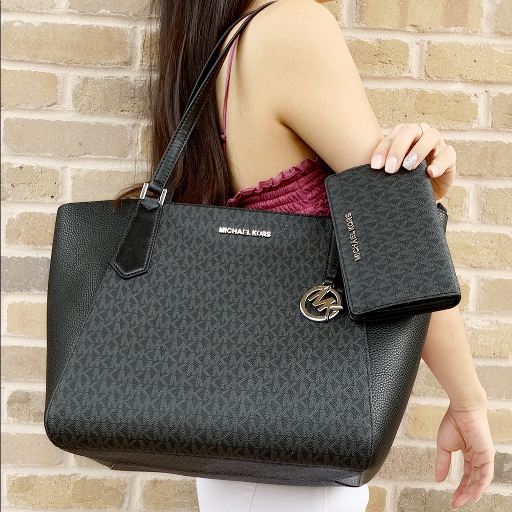 SALE‼️‼️NWT Michael Kors Tote&Wallet SET - Picture 4 of 4